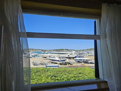 Apartment Three-bedroom apartment in Murter - Outdoor photo 4