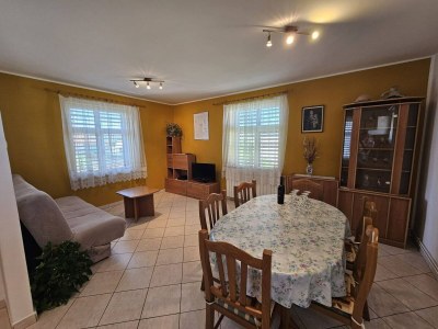 Apartment Three-bedroom apartment in Murter - Features photo 12