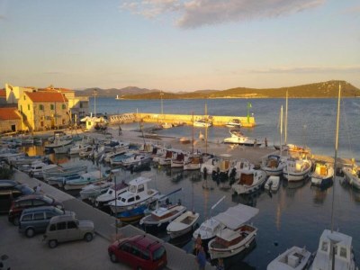 Apartment Three-bedroom apartment in Murter - Environment photo 17