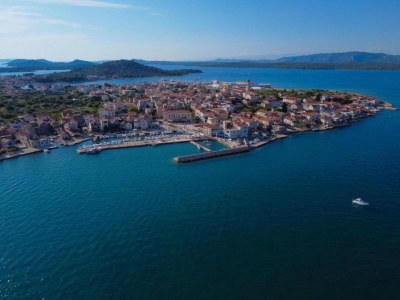 Apartment Three-bedroom apartment in Murter - Environment photo 28