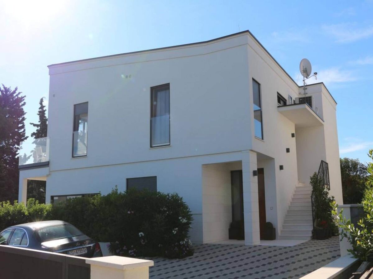 Apartment Charming one-bedroom apartment in Ugljan - Outdoor photo 3