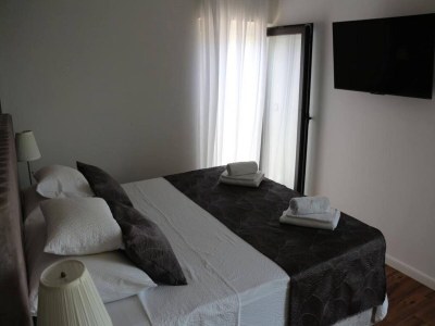 Apartment Charming one-bedroom apartment in Ugljan - Features photo 14