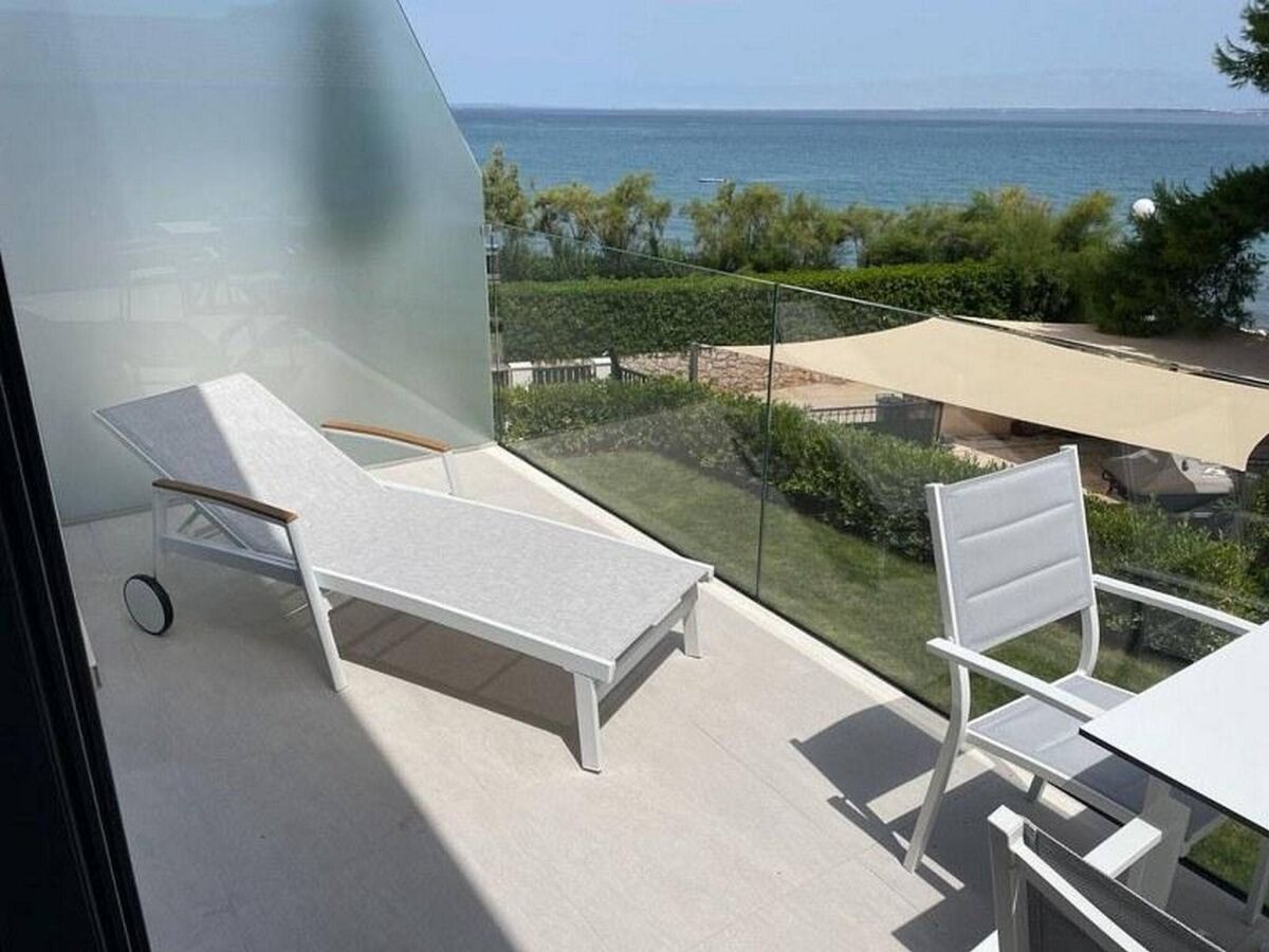 Apartment Charmante Wohnung mit einem Schlafzimmer in Ugljan - Outdoor photo 5