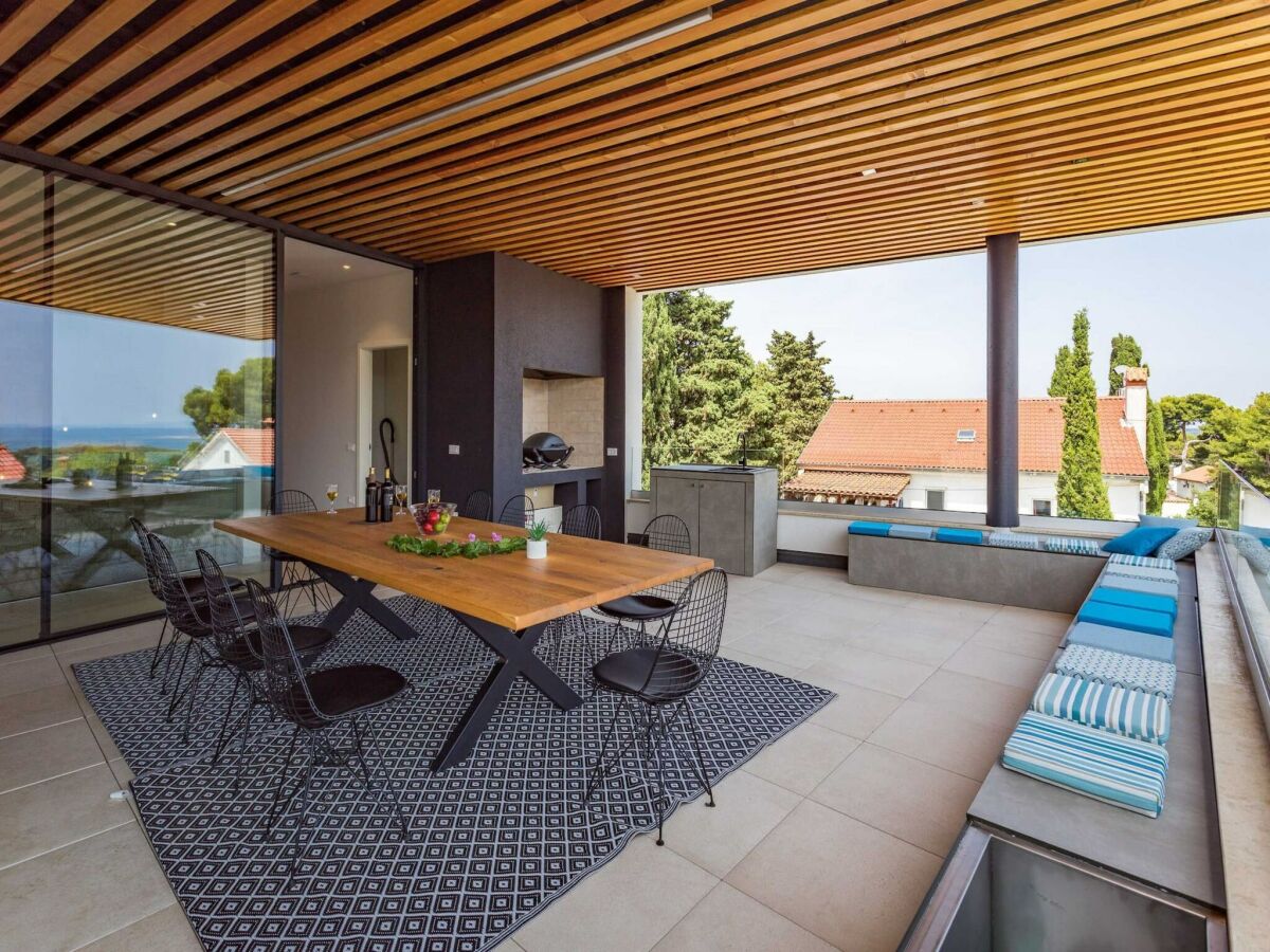 Villa Wunderschöne Villa mit Meerblick in Premantura