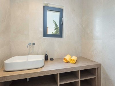 Villa Wunderschöne Villa mit Meerblick in Premantura - Features photo 45