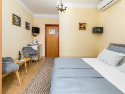 Villa Double Room in Fažana - near the Beach - Features photo 13