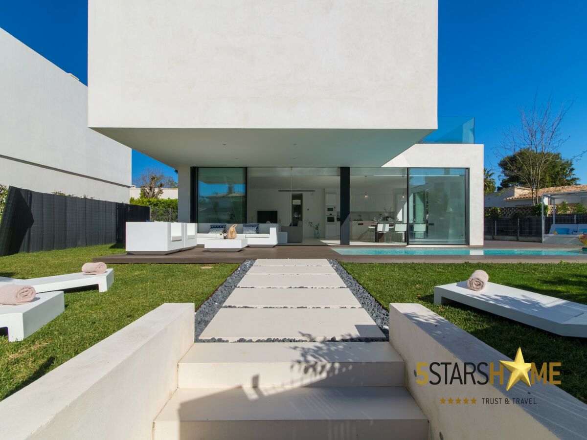 Villa Strandvilla in Pau mit Pool