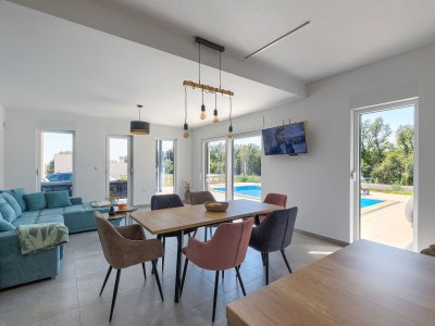 Villa Mayla - Features photo 15