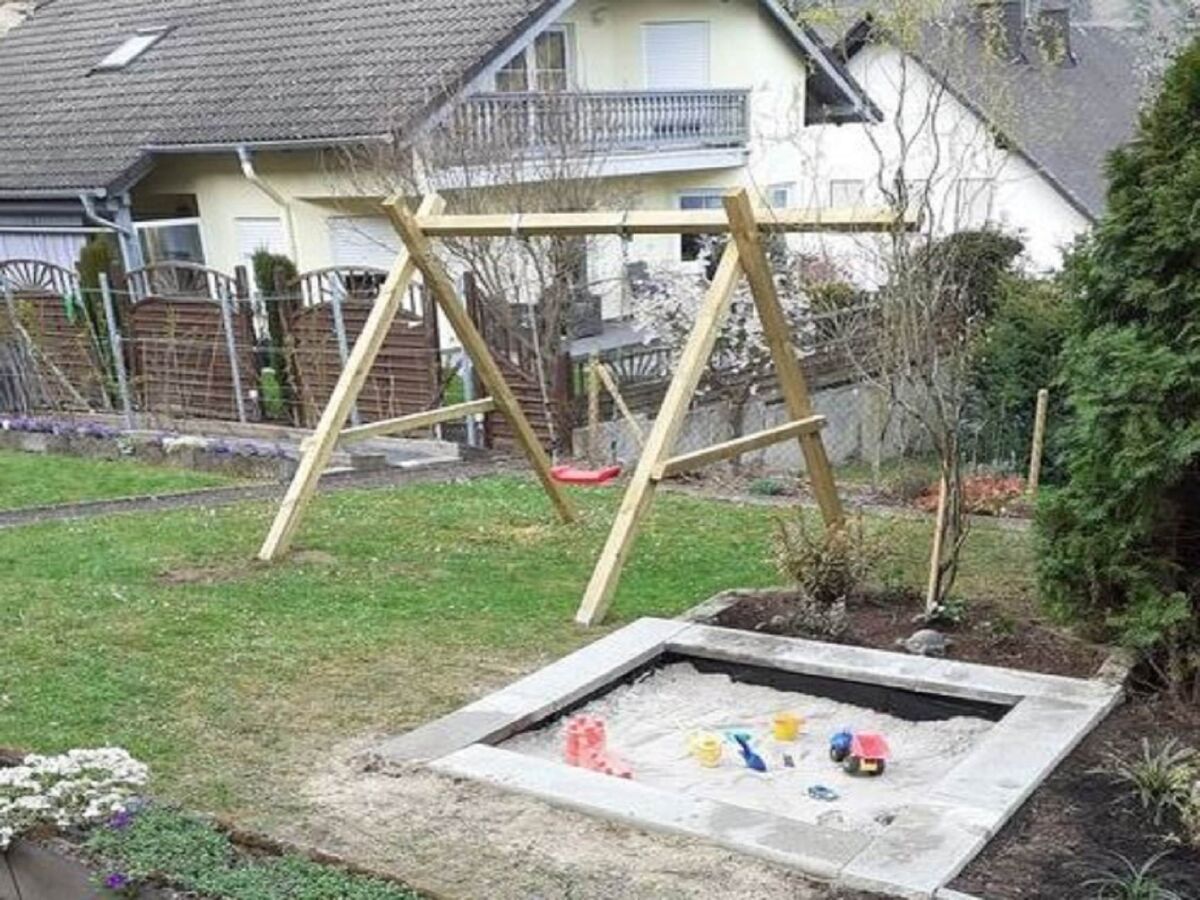 Holiday house Holiday home in the Eifel with balcony - Outdoor photo 5
