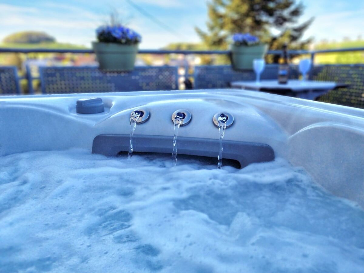 Apartment Wellnesshaus mit Jacuzzi u.Infrarotkabine - neu - Outdoor photo 2