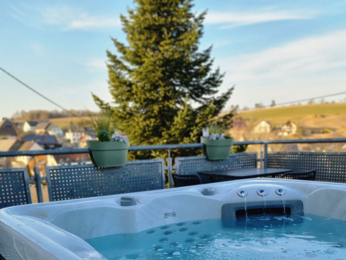 Apartment Wellnesshaus mit Jacuzzi u.Infrarotkabine - neu - Features photo 3