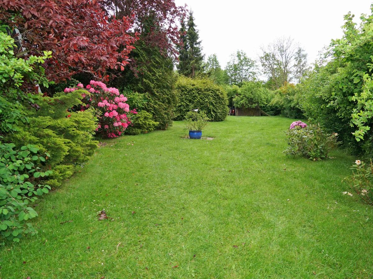 Holiday house viel Platz mit großer Terrasse in Strandnähe - Glasfaser W-LAN - Outdoor photo 5