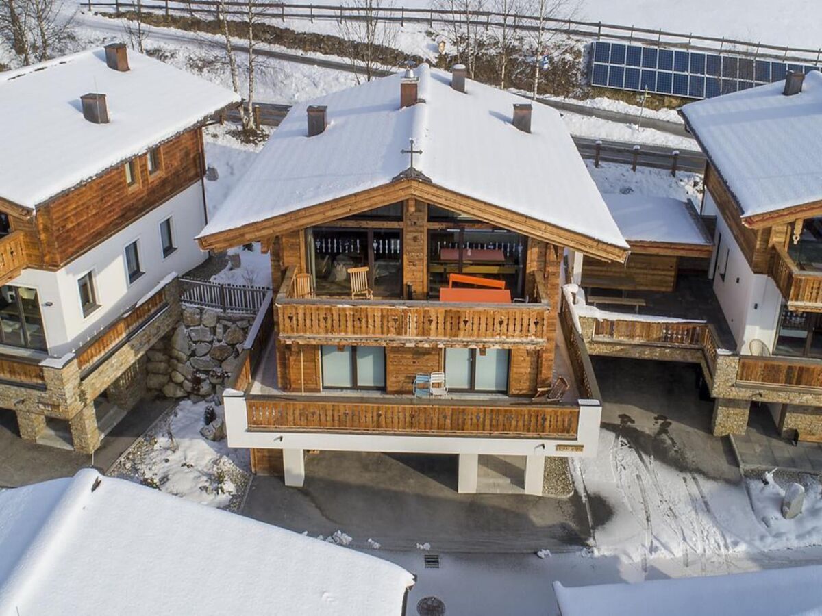 Holiday park Luxus-Chalet mit Skizugang