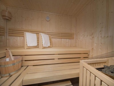 Holiday park Familienchalet in Neukirchen mit Sauna - Outdoor photo 40