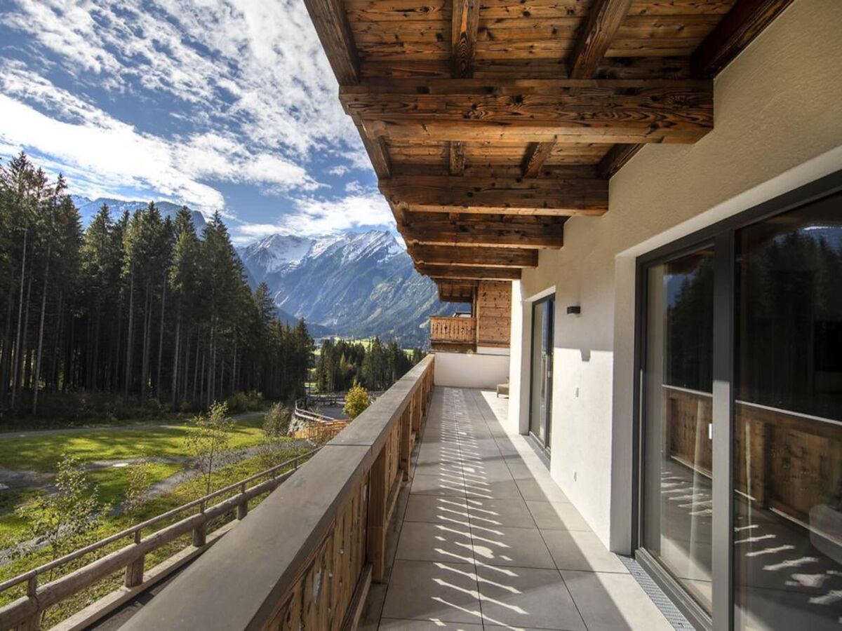 Holiday park Chalet in Neukirchen am Skigebiet - Outdoor photo 3