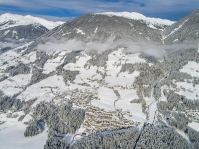 Holiday park Luxuriöses Alpenchalet in Neukirchen - Environment photo 14