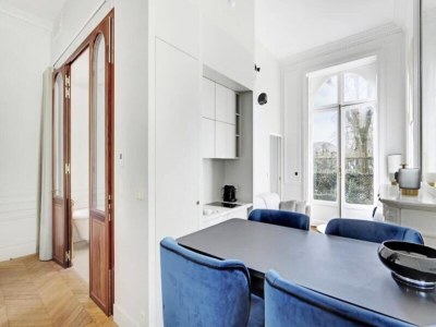 Apartment Maison Labruyère – Royal Garden Suite - Features photo 12