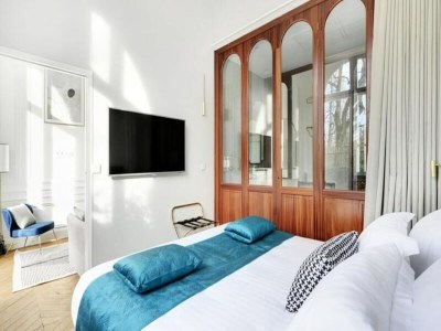 Apartment Maison Labruyère – Royal Garden Suite - Features photo 14