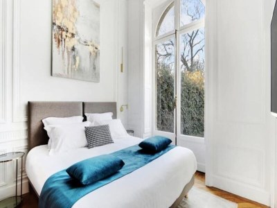 Apartment Maison Labruyère – Royal Garden Suite - Features photo 20