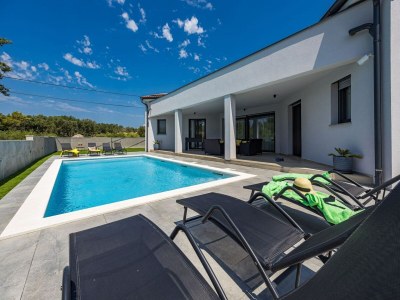 Villa Villa with Private Illuminated Pool - Outdoor photo 8