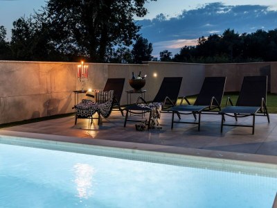 Villa Villa with Private Illuminated Pool - Outdoor photo 10