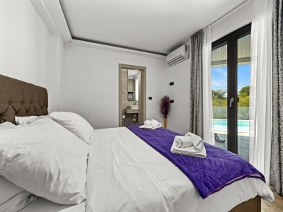 Villa Villa with Private Illuminated Pool - Features photo 43