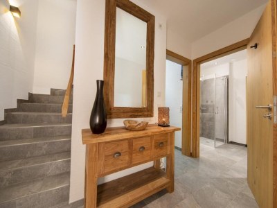 Holiday park Stilvolles Alpenchalet mit Carport - Outdoor photo 32