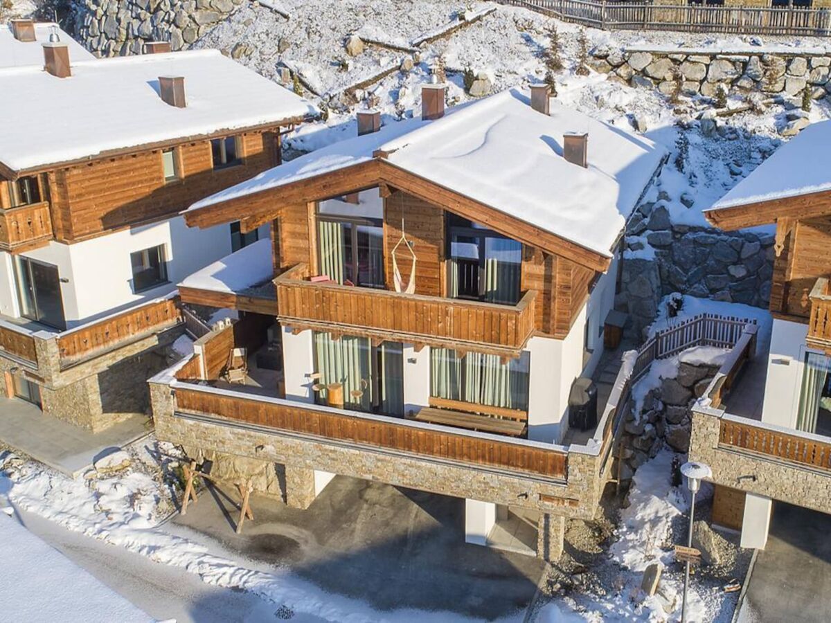 Holiday park Chalet Retreat with Terrace & Sauna - Outdoor photo 2