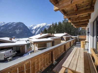 Holiday park Chalet Retreat with Terrace & Sauna - Outdoor photo 11