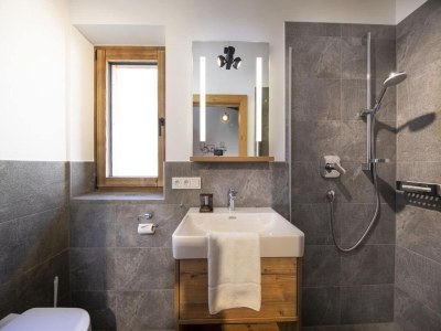 Holiday park Chalet near Slopes, Sleeps 6 - Features photo 27