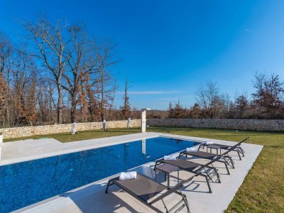 Villa Villa Shiva with a heatde pool - Outdoor photo 9