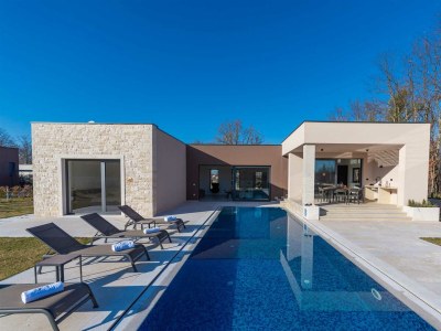 Villa Villa Shiva with a heatde pool - Outdoor photo 10