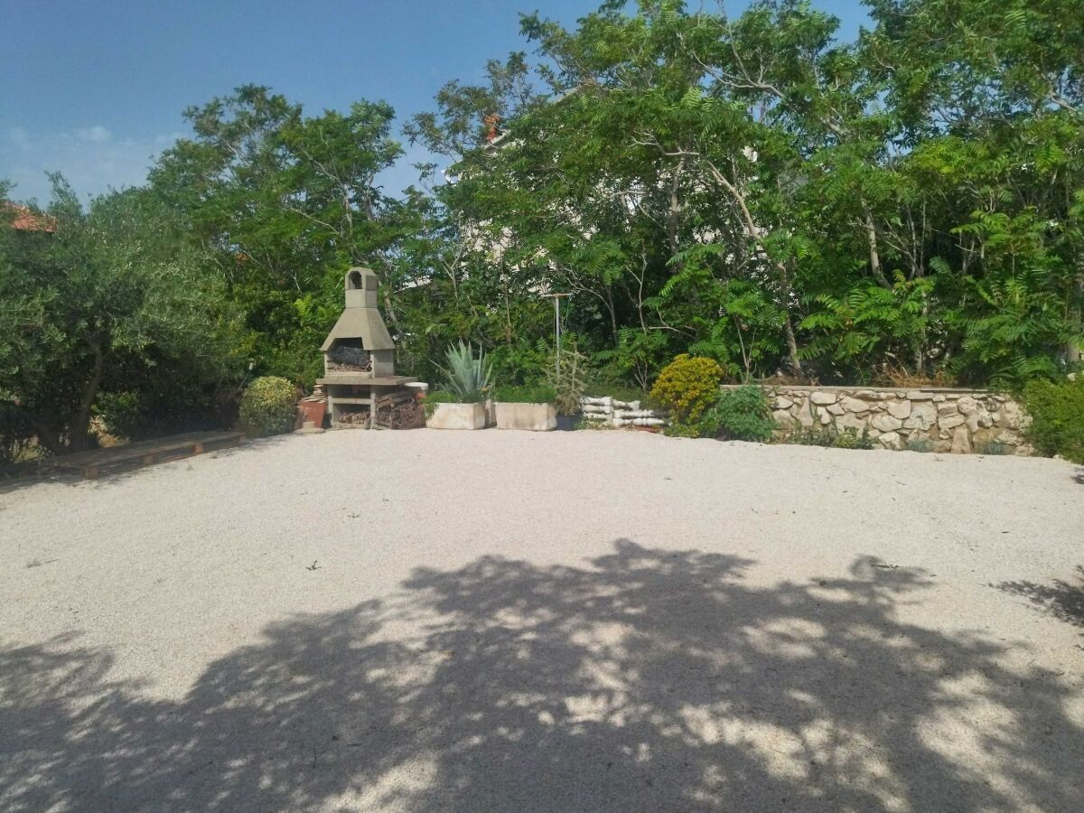 Apartment Charming One Bedroom Apartment Povljana - One Bedroom Apartment - Outdoor photo 2