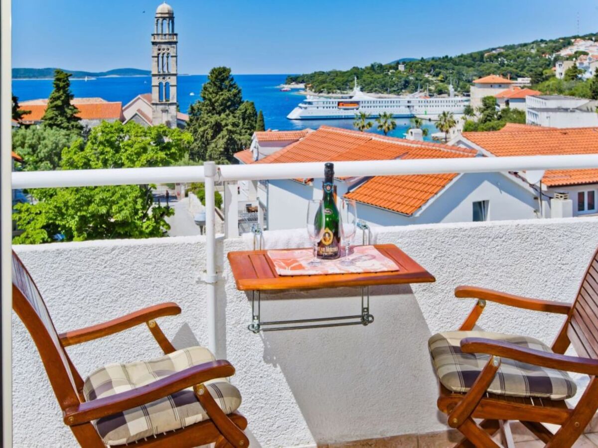 Apartment Charming and Sunny Hvar Apartments - One Bedroom Apartment with Balcony - Outdoor photo 2