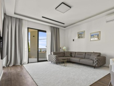 Apartment Three-Bedroom Penthouse Apartment - Features photo 5