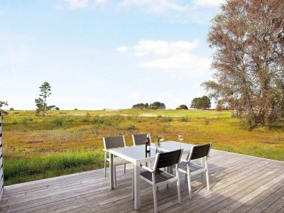 Holiday house Chic Coastal Holiday Home in Læsø - Outdoor photo 7