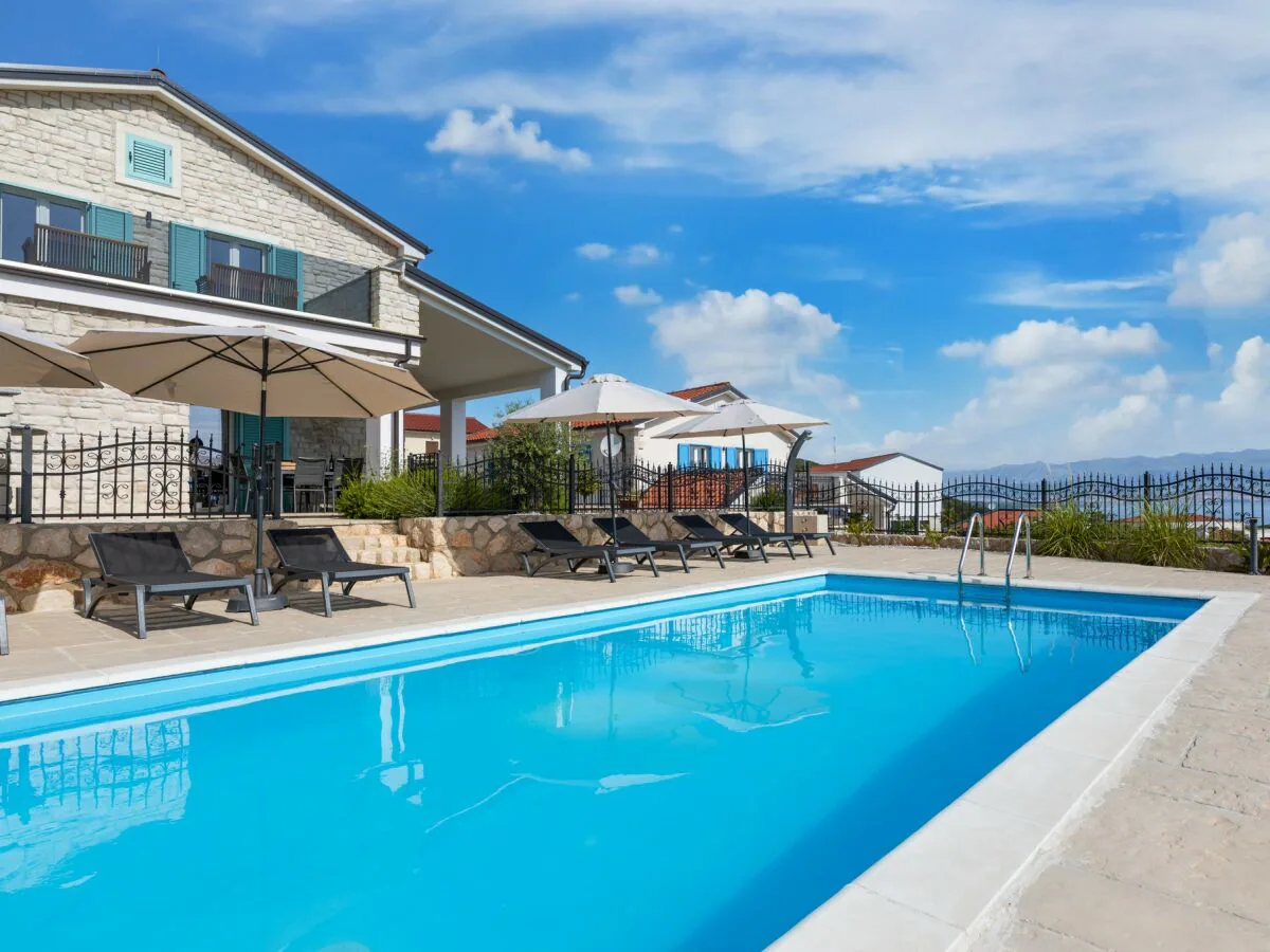 Villa Villa Andreja with heated pool near the beach