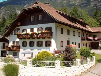 Holiday apartment Guesthouse in Wiesengrund Top 2 in St. Stefan i. Gailtal - Holiday apartment