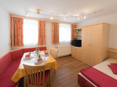 Holiday apartment Guesthouse in Wiesengrund Top 2 - Features photo 10