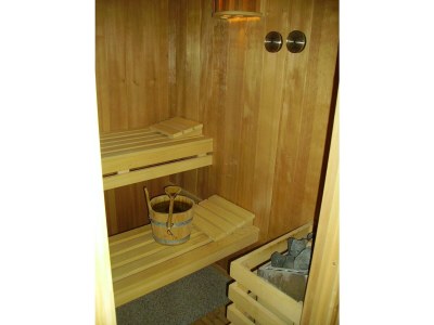 Holiday apartment Grösch 2 - Features photo 11