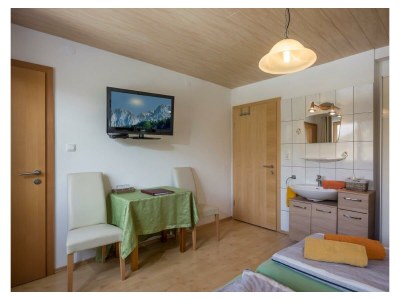 Holiday room Doppelzimmer Kaiserblick mit Dusche und WC - Features photo 20