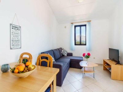 Apartment Lumbarda Resort Apartments - Comfort One Bedroom Apartment  H5 - Features photo 9