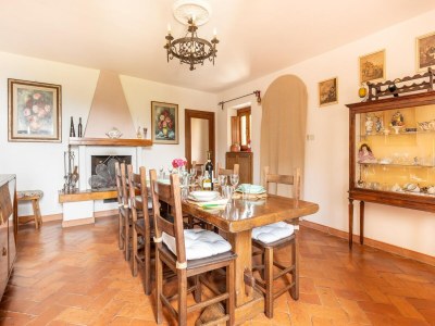 Villa Holiday Home in Tuscany with Stunning Views - Features photo 16