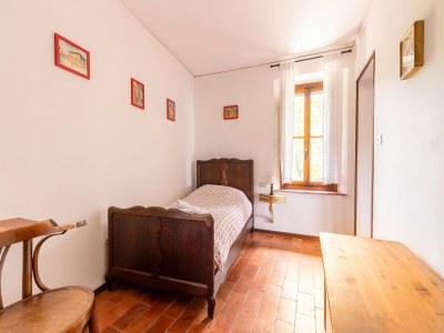 Villa Holiday Home in Tuscany with Stunning Views - Features photo 25