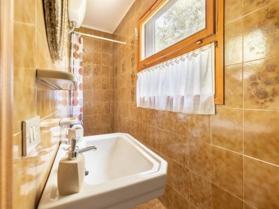 Villa Holiday Home in Tuscany with Stunning Views - Features photo 35