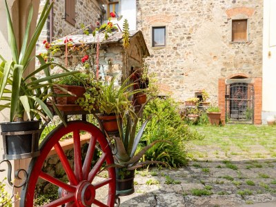 Villa Holiday Home in Tuscany with Stunning Views - Outdoor photo 37