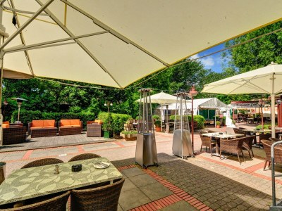 Holiday apartment Mobile home Chatel 'Hotelzimmer' - Environment photo 9