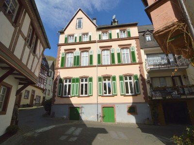 Holiday house Bemerkenswertes Ferienhaus in Ürzig - Outdoor photo 3