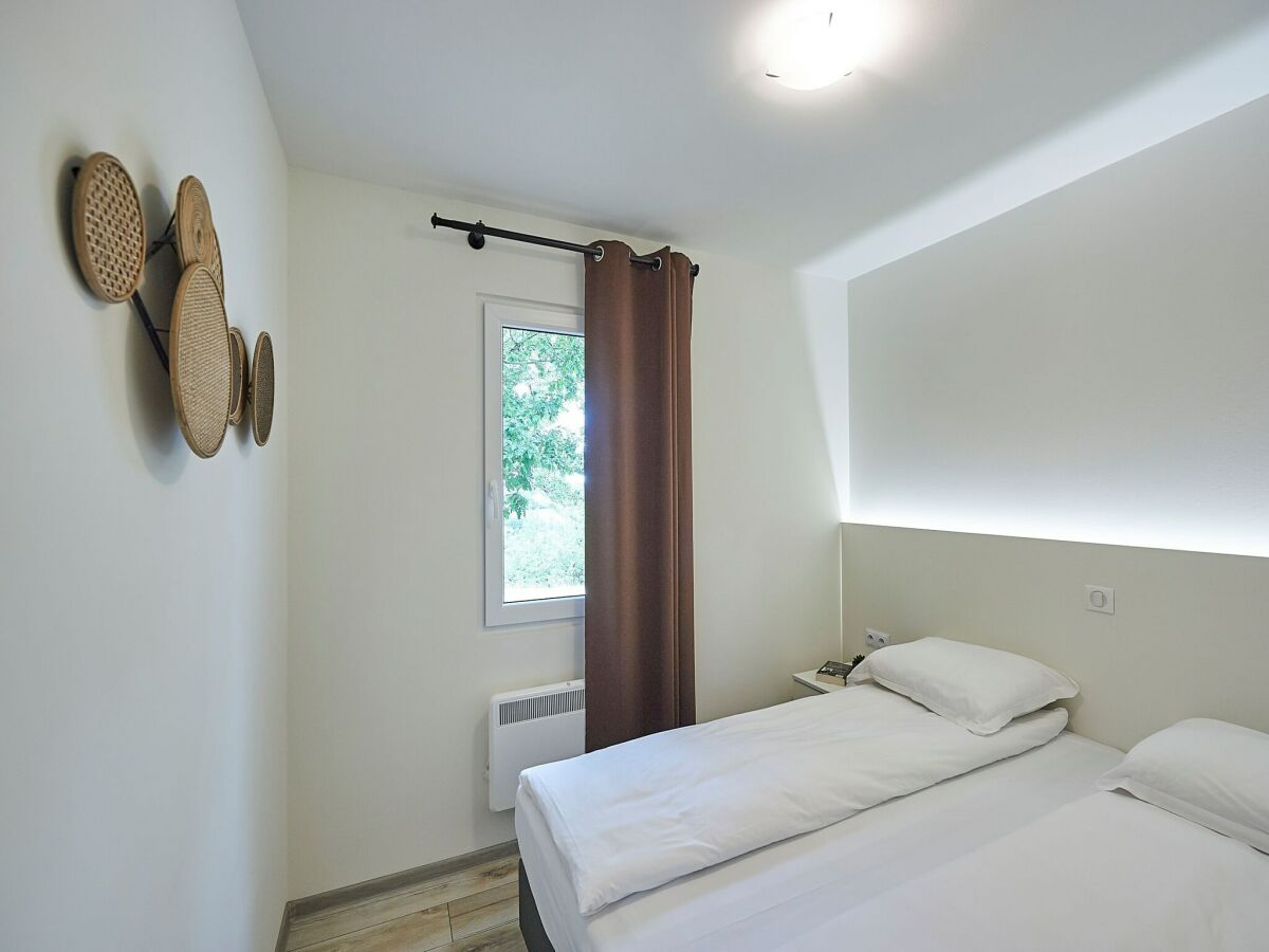 Holiday park Holiday Home in Mauroux with Pools & Vineyards - Features photo 5