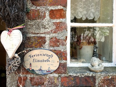 Holiday house "Ferienwarft 'Elisabeth'" - Outdoor photo 7